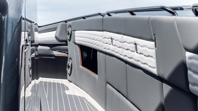 2025 Cigarette 42 Auroris