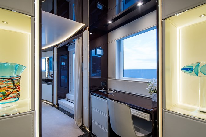 Soulmate DL34 Master cabin lobby