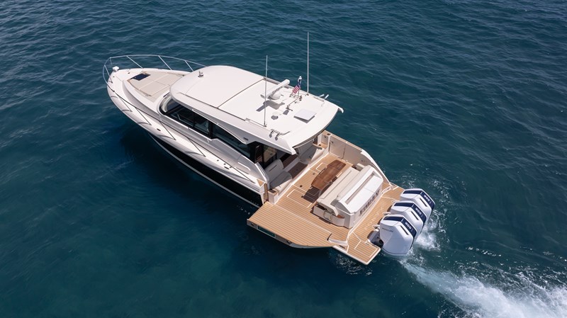 2024 Tiara Yachts 48 LE