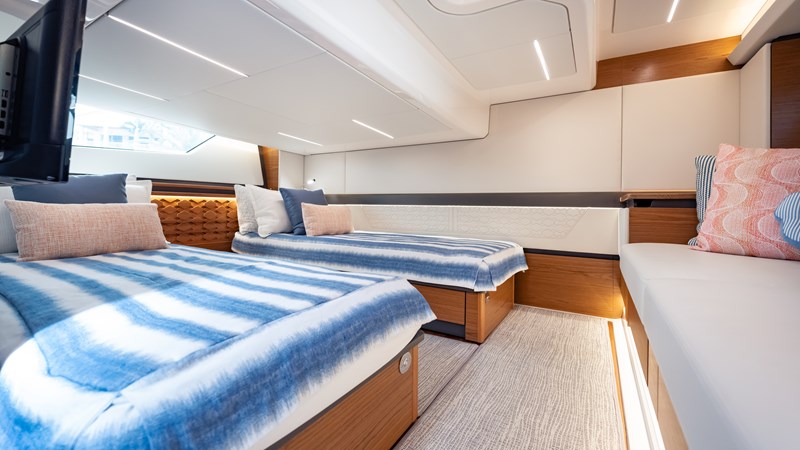 2024 Tiara Yachts 48 LE