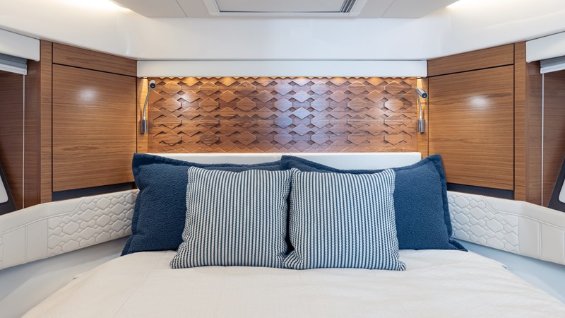 2024 Tiara Yachts 48 LE