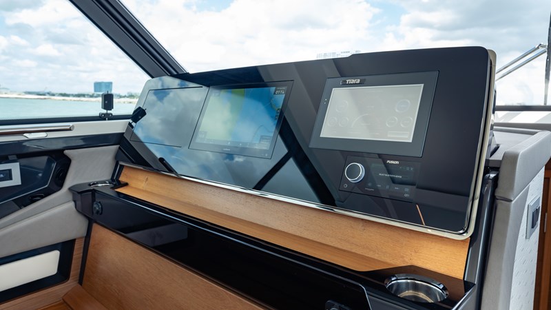 2024 Tiara Yachts 48 LE