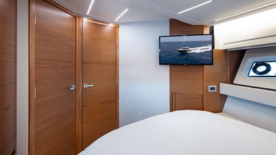 2024 Tiara Yachts 48 LE