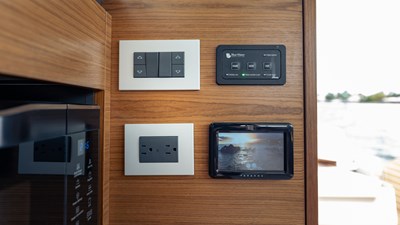 2024 Tiara Yachts 48 LE