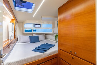 MOONWAVE, 2012 Gunboat 60: Aft Stbd Guest Cabin