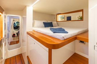 MOONWAVE, 2012 Gunboat 60: Port Mid Cabin