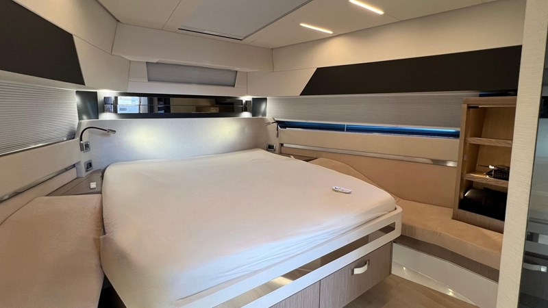 Double cabin on the bow part