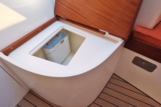 WELCOME: 2024 Leonardo Eagle 44 Interior Reefer