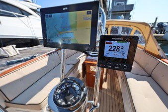 WELCOME: 2024 Leonardo Eagle 44 Helm GPS and Autopilot