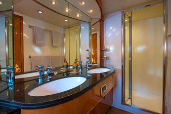 Sunseeker 82Y Basya Nicoli Ensuite