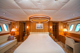 Sunseeker 82Y Basya Nicoli Master Cabin