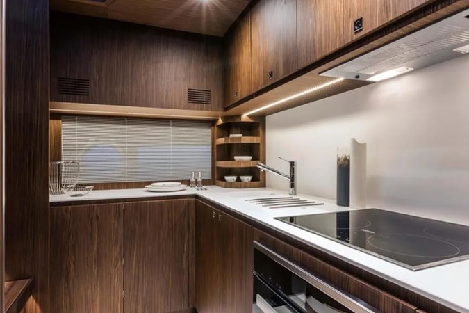 2017-riva-88-domino-super-Galley