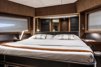 2017-riva-88-domino-super-VIP cabin