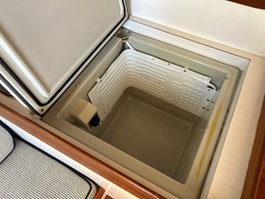 GALLUP, 2011 Alerion 33