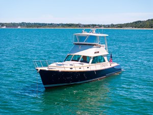 2014 Hinckley Talaria 48 BAREFOOT