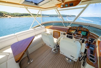 2014 Hinckley Talaria 48 BAREFOOT