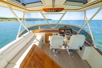 2014 Hinckley Talaria 48 BAREFOOT