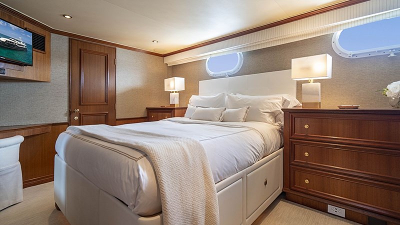 Queen Guest Stateroom, Port