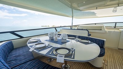 Flybridge Dining