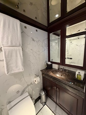 6th Stateroom/Captain Head