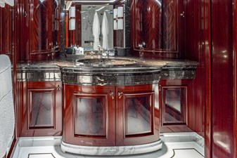 VIP Starboard en suite