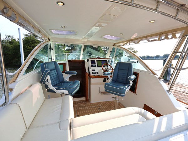 Pilothouse Seating