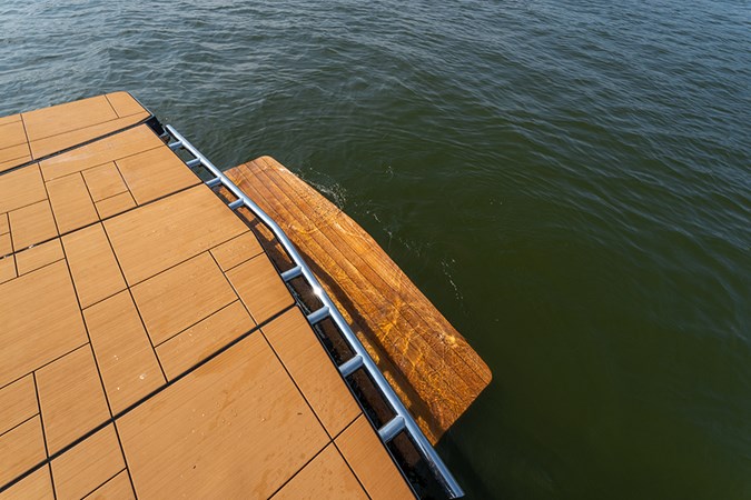 Swim platform