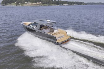 2023 Aviara AV40 underway