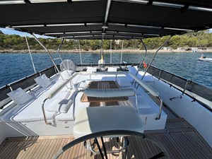 SUNREEF 60 FLY