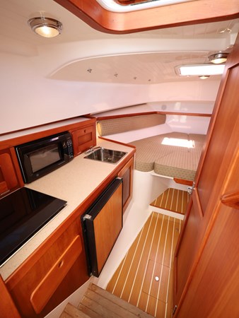 SIDEKICK, 2007 Hunt Yachts Surfhunter 29: Looking Down into Interior
