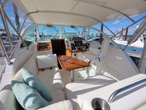 SIDEKICK, 2007 Hunt Yachts Surfhunter 29: Pilothouse Looking Forward