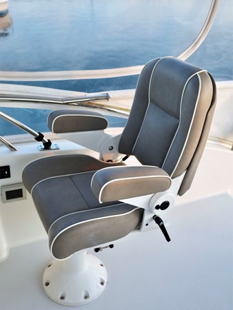 DEFY GRAVITY, 2018 Sabre 48 Flybridge Sedan