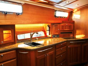 DEFY GRAVITY, 2018 Sabre 48 Flybridge Sedan