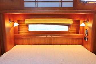 DEFY GRAVITY, 2018 Sabre 48 Flybridge Sedan, Amidship Cabin Detail