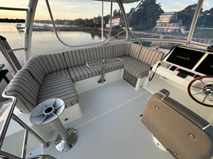 DEFY GRAVITY, 2018 Sabre 48 Flybridge Sedan, Flybridge Settee