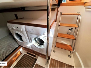 DEFY GRAVITY, 2018 Sabre 48 Flybridge Sedan, Washer and Dryer