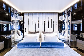 Bering 70 Interior photos (15)