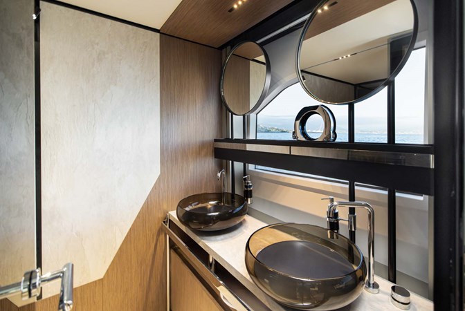 FERRETTI 720 SIRI LINN 2022