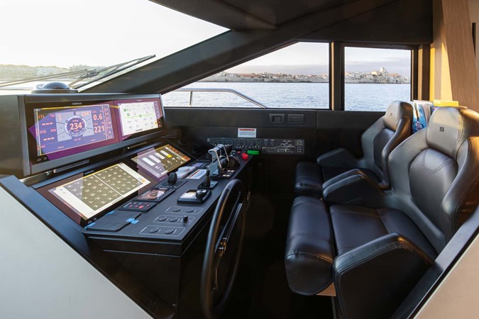 FERRETTI 720 SIRI LINN 2022