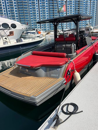 INVICTUS GT280 YACHT FOR SALE (7)