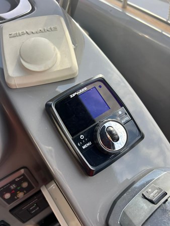 INVICTUS GT280 YACHT FOR SALE (14)