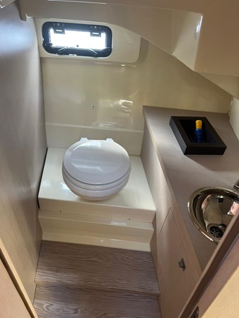 INVICTUS GT280 YACHT FOR SALE (15)