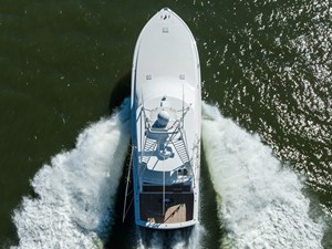 Overhead running image - Birds view