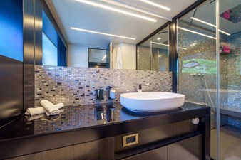Master suite bathroom