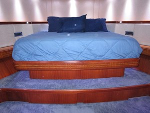 Master cabin looking forward