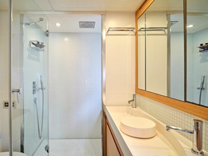 yachtImage_int_822_20485