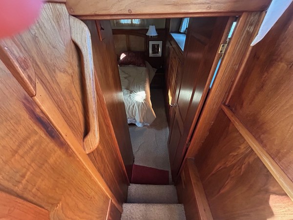 Passageway to Aft Stateroom