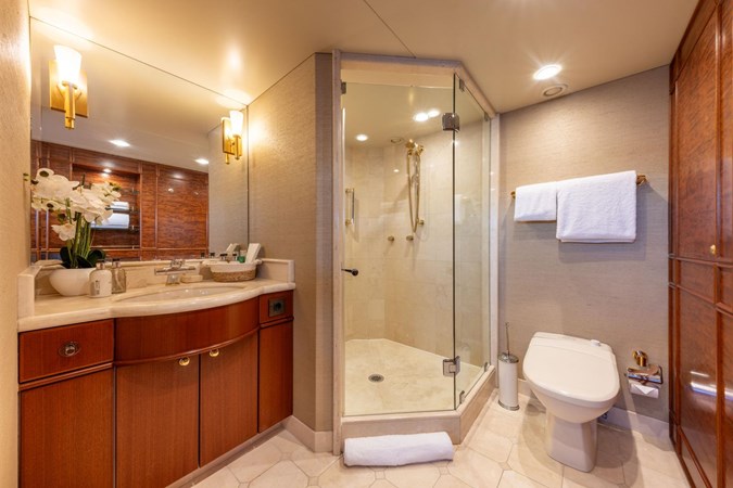 Guest shower room