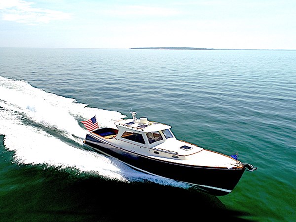 SOLEIL, Hinckley Picnic 36 EP, Under Power