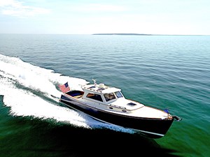 SOLEIL, Hinckley Picnic 36 EP, Under Power